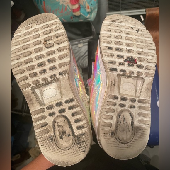 Qozmo Aiire by YRU Size 8 light up LED Glow holographic iridescent shoes - Picture 7 of 9